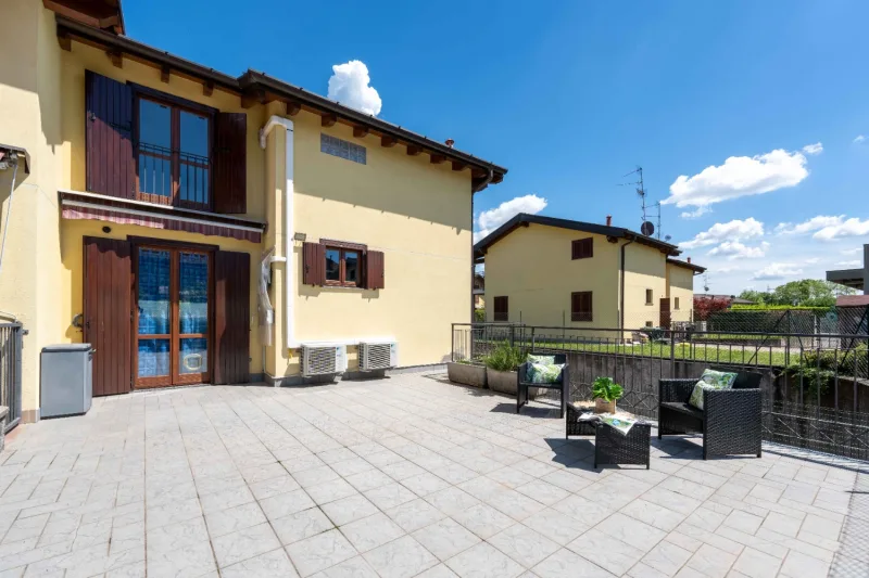 Porzione di Bifamiliare: Spazio, Comfort e Tecnologia — foto 8