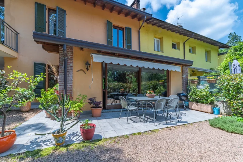 Elegante villetta a schiera con soppalco — foto 2