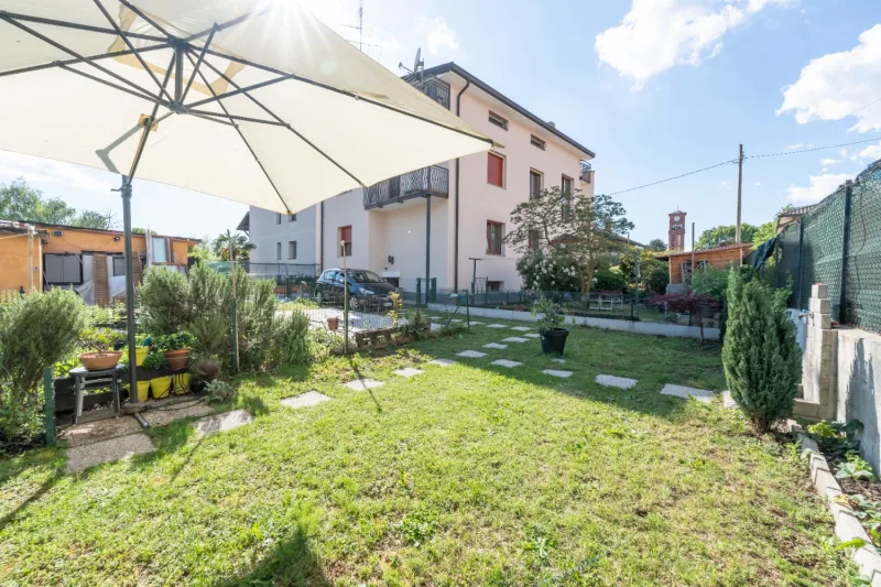 Elegante 3L Ristrutturato nel Cuore delle Ceppine — foto 4