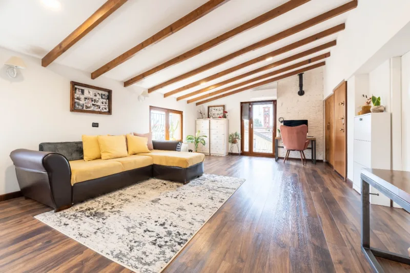 Elegante 3L Ristrutturato nel Cuore delle Ceppine — foto 7