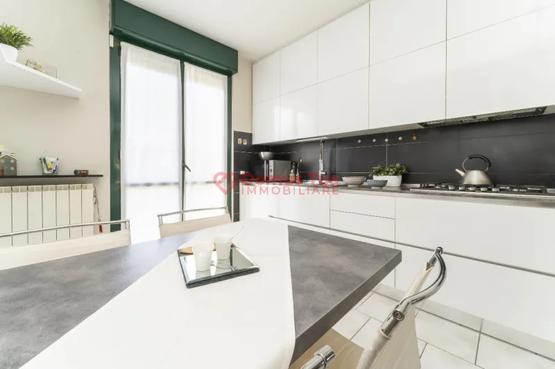 AMPIA VILLA CON GIARDINO E TAVERNA — foto 11