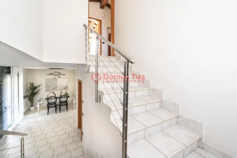 AMPIA VILLA CON GIARDINO E TAVERNA — foto 16