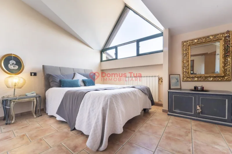 AMPIA VILLA CON GIARDINO E TAVERNA — foto 17