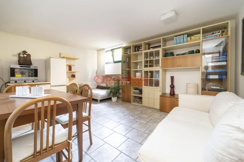 AMPIA VILLA CON GIARDINO E TAVERNA — foto 28