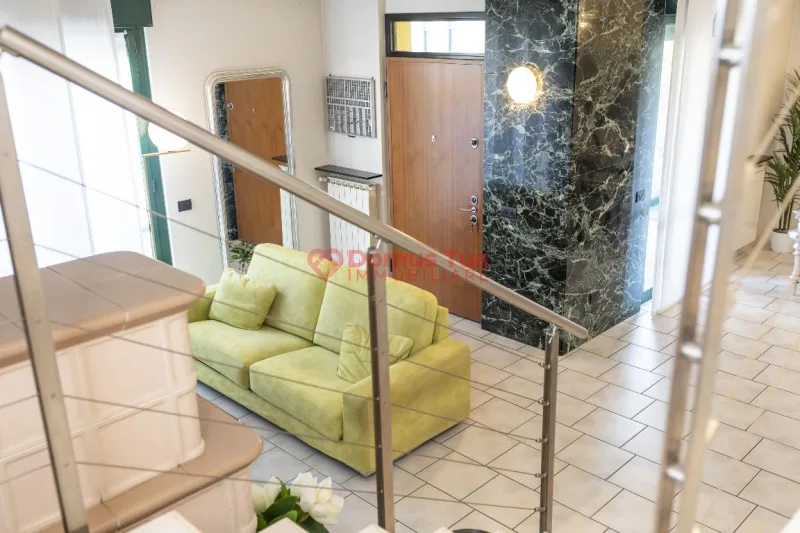 AMPIA VILLA CON GIARDINO E TAVERNA — foto 32