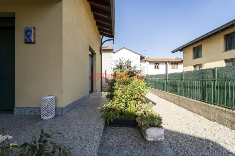 AMPIA VILLA CON GIARDINO E TAVERNA — foto 35