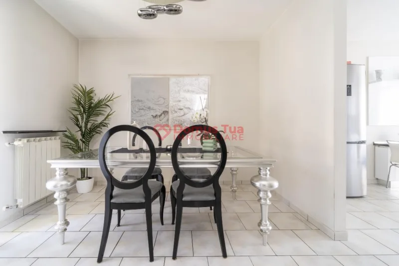 AMPIA VILLA CON GIARDINO E TAVERNA — foto 8