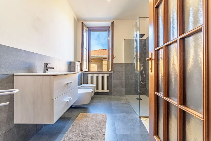 Spazioso e Versatile appartamento plurilocale — foto 12
