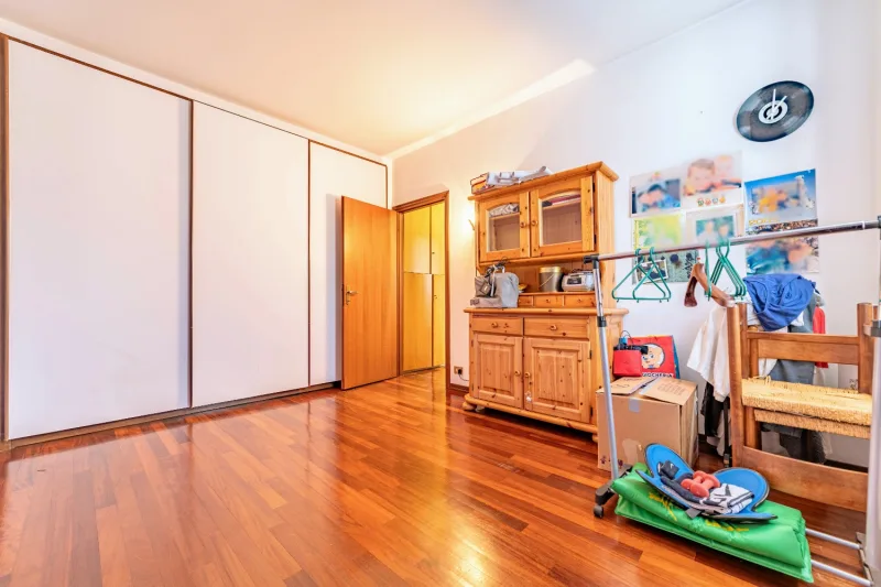 Spazioso e Versatile appartamento plurilocale — foto 15