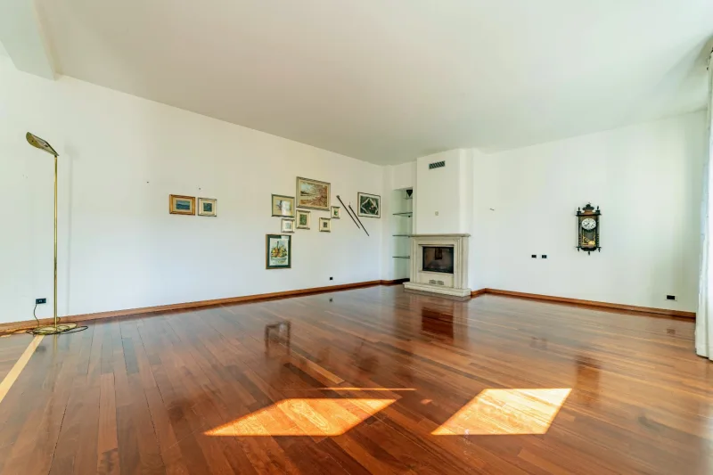 Spazioso e Versatile appartamento plurilocale — foto 3