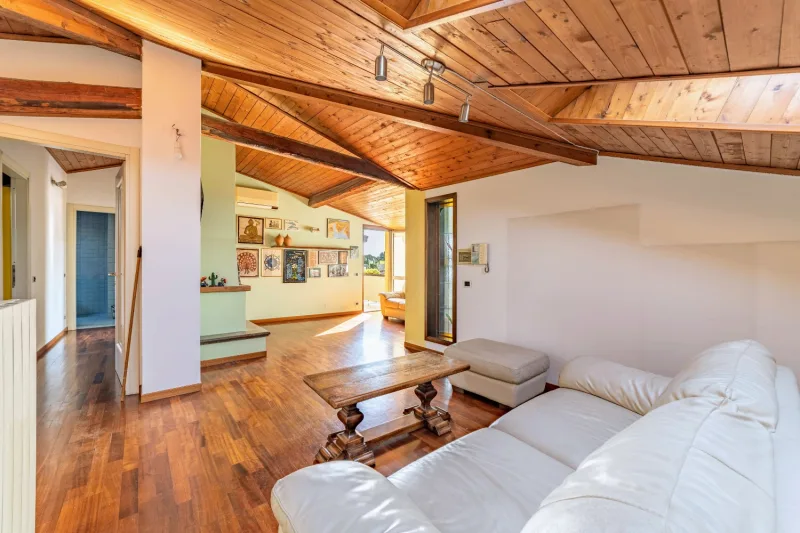 Spazioso e Versatile appartamento plurilocale — foto 28
