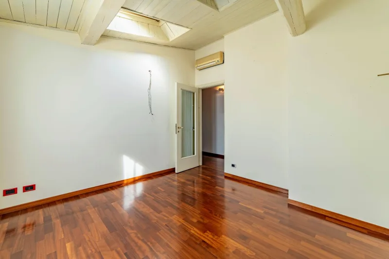 Spazioso e Versatile appartamento plurilocale — foto 37