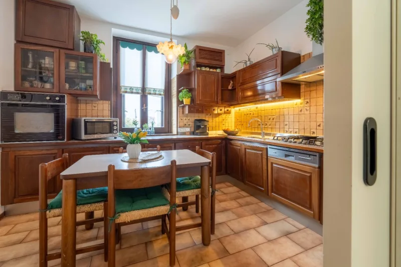 Spazioso e Versatile appartamento plurilocale — foto 6
