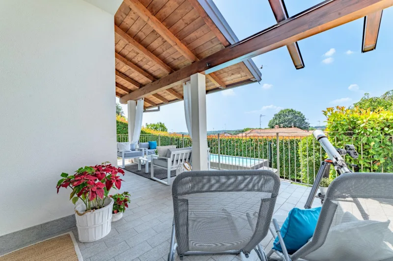 Eleganza e Comfort in una Bifamiliare di Prestigio — foto 12