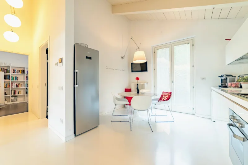 Eleganza e Comfort in una Bifamiliare di Prestigio — foto 17