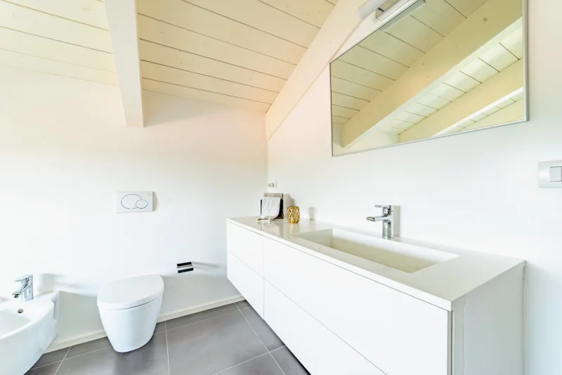 Eleganza e Comfort in una Bifamiliare di Prestigio — foto 28