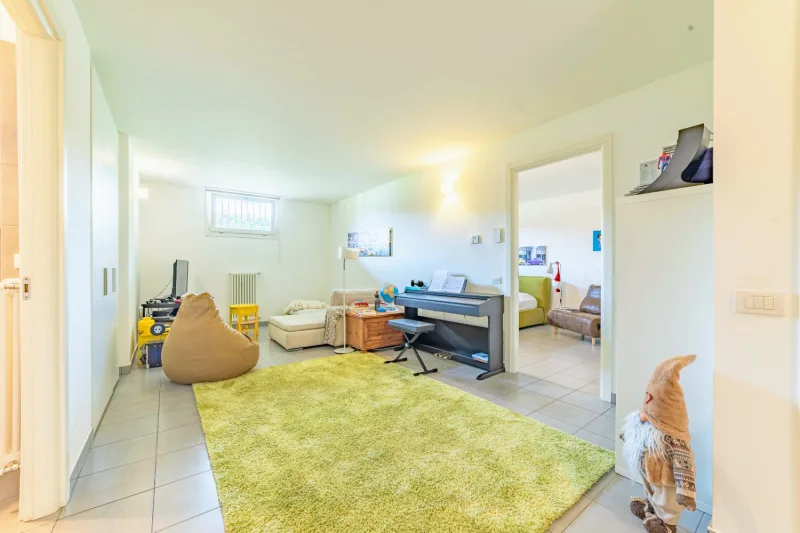 Eleganza e Comfort in una Bifamiliare di Prestigio — foto 31