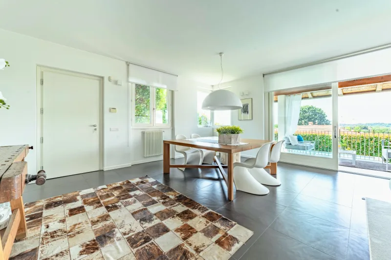 Eleganza e Comfort in una Bifamiliare di Prestigio — foto 7