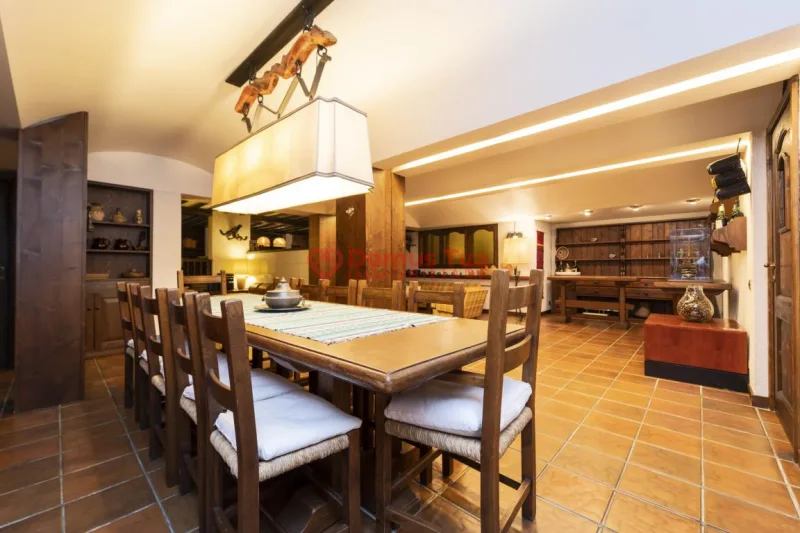 SPLENDIDA VILLA DA VIVERE SUBITO IMMERSA NEL VERDE — foto 26