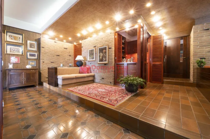 SPLENDIDA VILLA DA VIVERE SUBITO IMMERSA NEL VERDE — foto 6