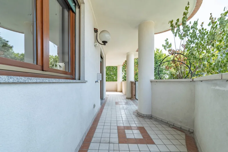 Terrazze panoramiche e due appartamenti in uno — foto 41
