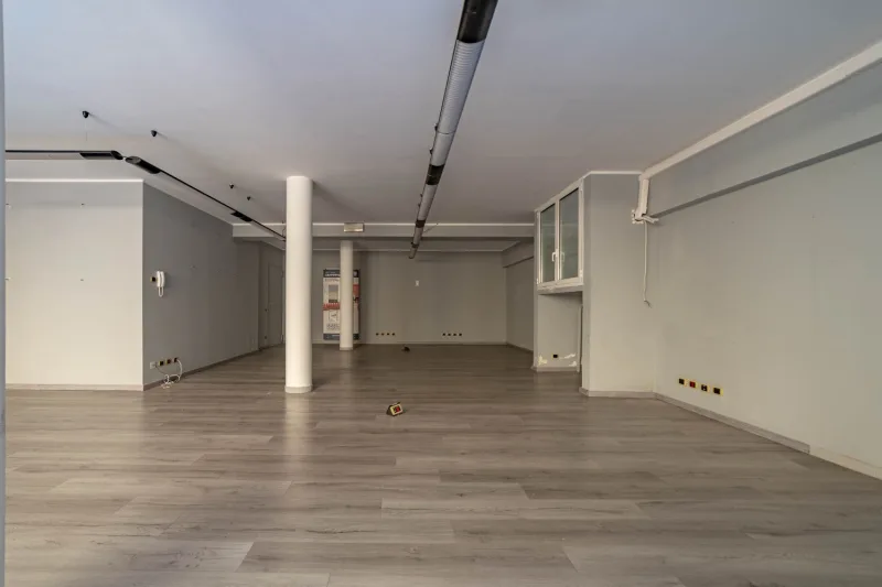Ufficio Open Space Versatile di 95 mq — foto 22