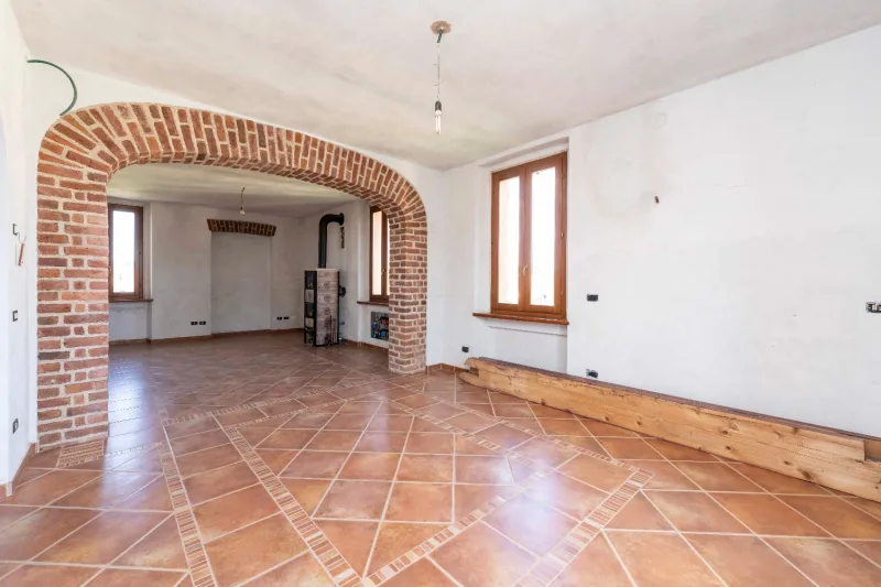 Ampio Bilocale da Personalizzare con box e giardino — foto 6