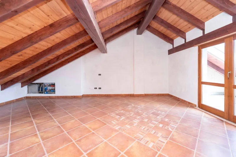 Ampio Bilocale da Personalizzare con box e giardino — foto 9