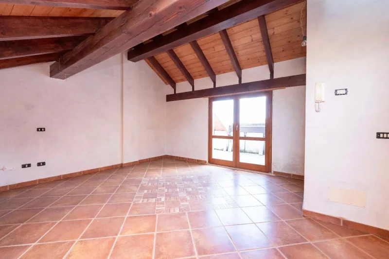 Ampio Bilocale da Personalizzare con box e giardino — foto 10