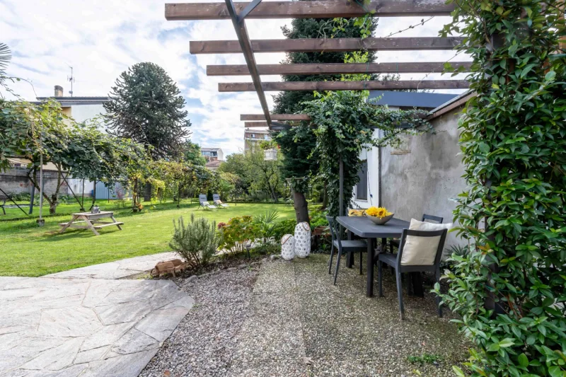 Elegante Appartamento 4L in Villa nel Cuore di Tradate — foto 27