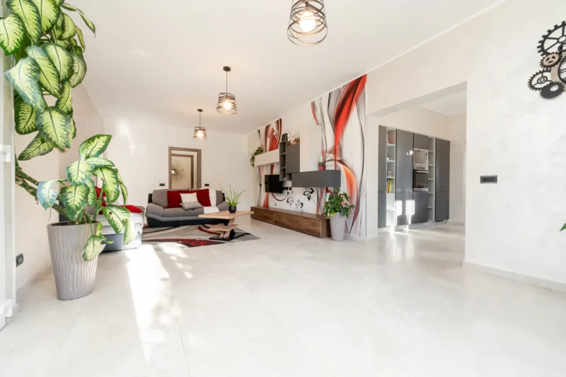 Elegante Appartamento 4L in Villa nel Cuore di Tradate — foto 4