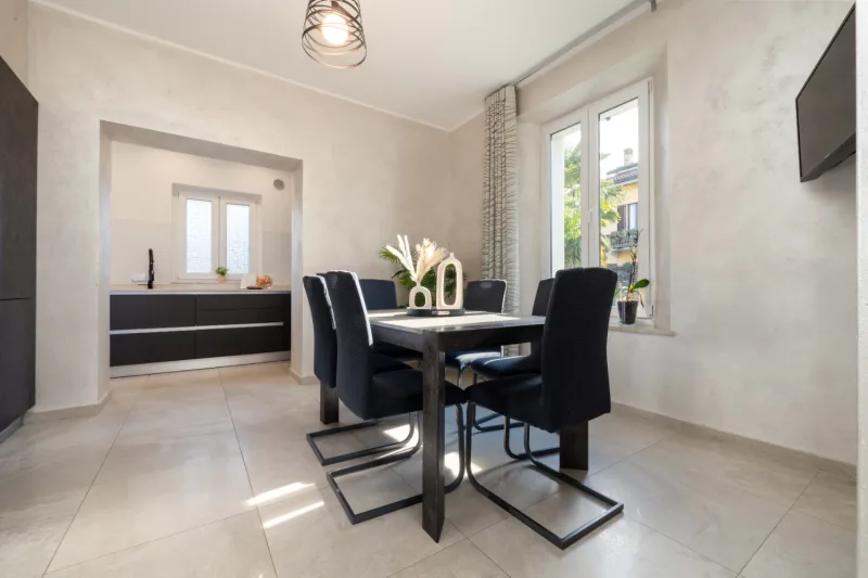 Elegante Appartamento 4L in Villa nel Cuore di Tradate — foto 10