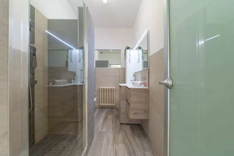 Incanto a Cermenate: Villa con Piscina e Due Dimore — foto 17