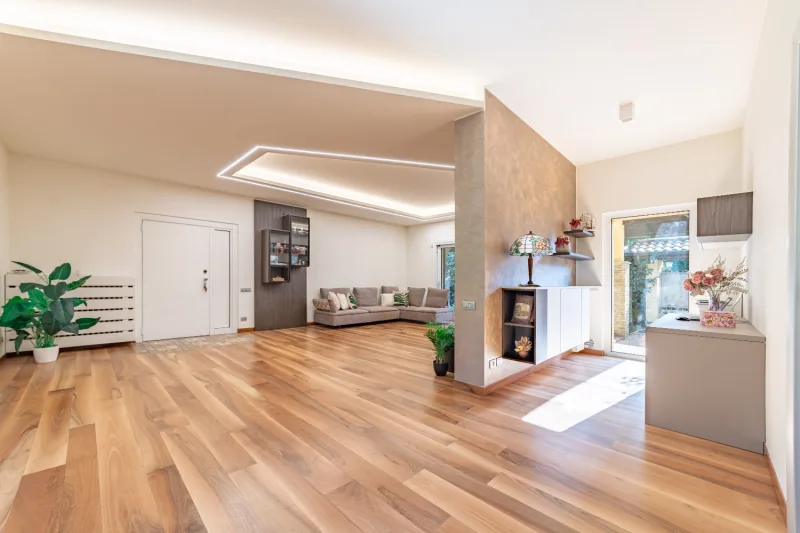 Incanto a Cermenate: Villa con Piscina e Due Dimore — foto 3