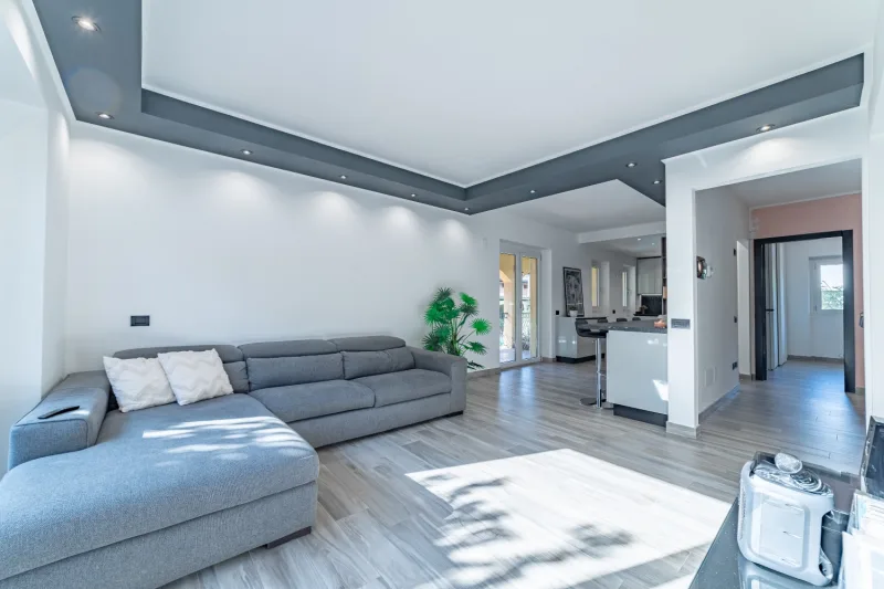 Incanto a Cermenate: Villa con Piscina e Due Dimore — foto 26