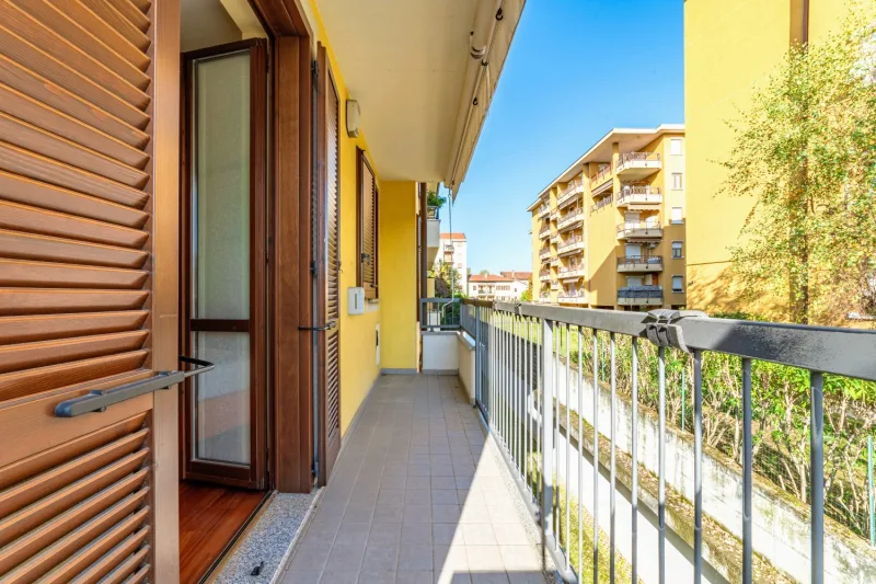 3L arredato con Terrazzo nel Cuore di Tradate — foto 15
